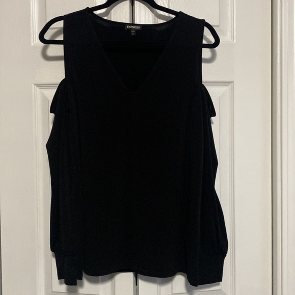 Express cold shoulder long sleeve‎ top size M